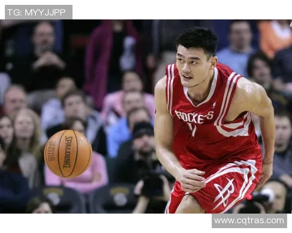 姚明在篮球赛中展现强大实力以暴力方式击败詹姆斯引发热议