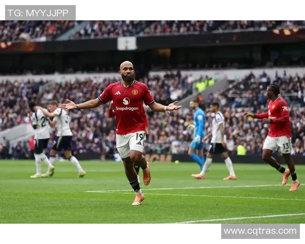 英超焦点战巴黎圣日耳曼与尤文图斯激战成和绝杀瞬间引发全场热议