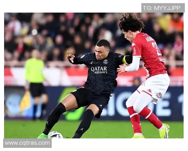 英超激战：AC米兰与那不勒斯平局红牌事件引发全场热议