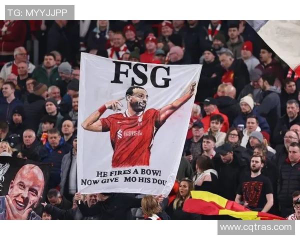 英超激战：那不勒斯狂胜巴萨四球绝杀瞬间引发全场狂欢点评